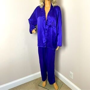 Victoria’s Secret Vintage Pajama Set – Gold Tag – Size Small